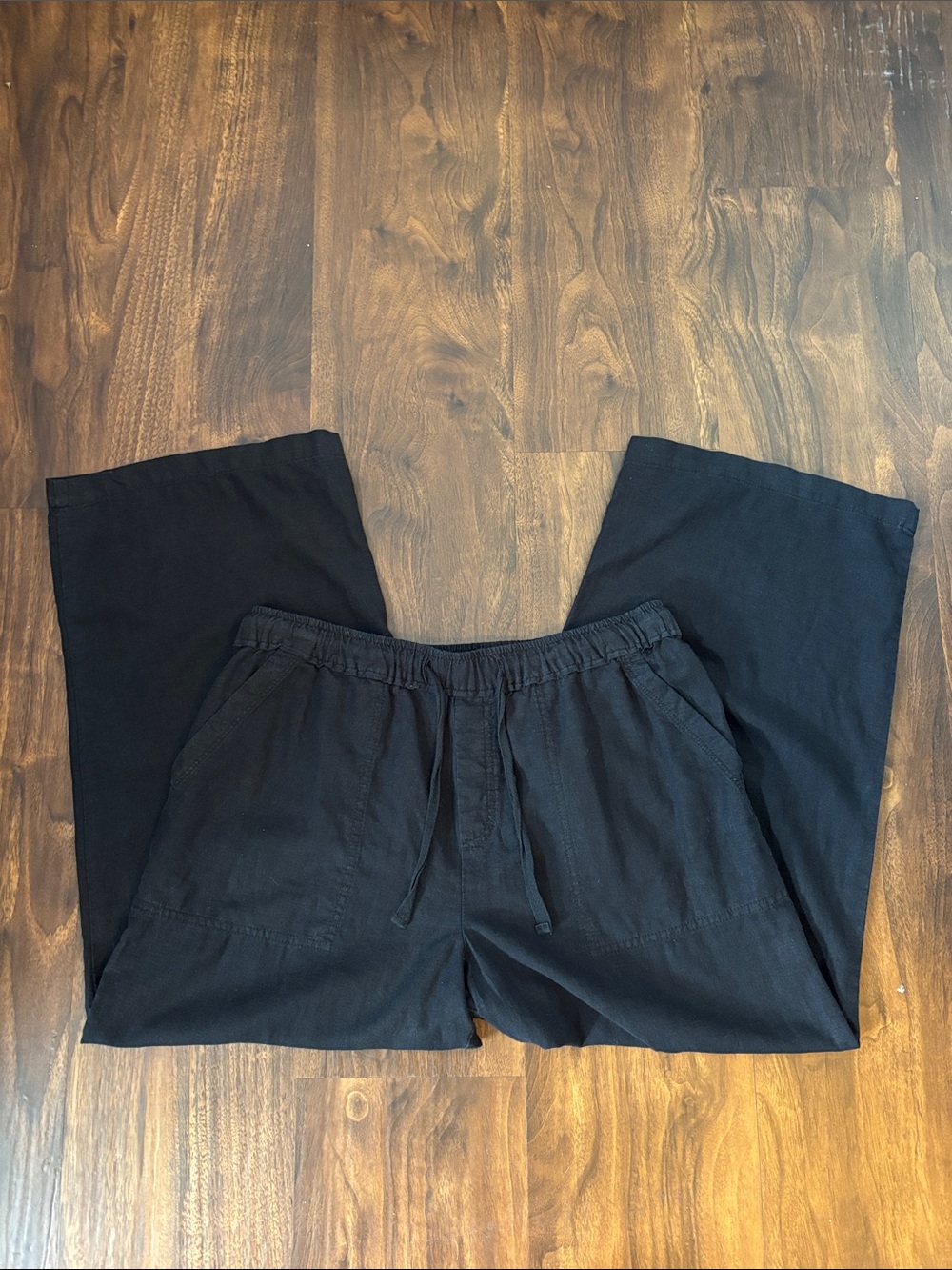 Casa Cabana Women's Black Elastic Waist Wide Leg Capri’s